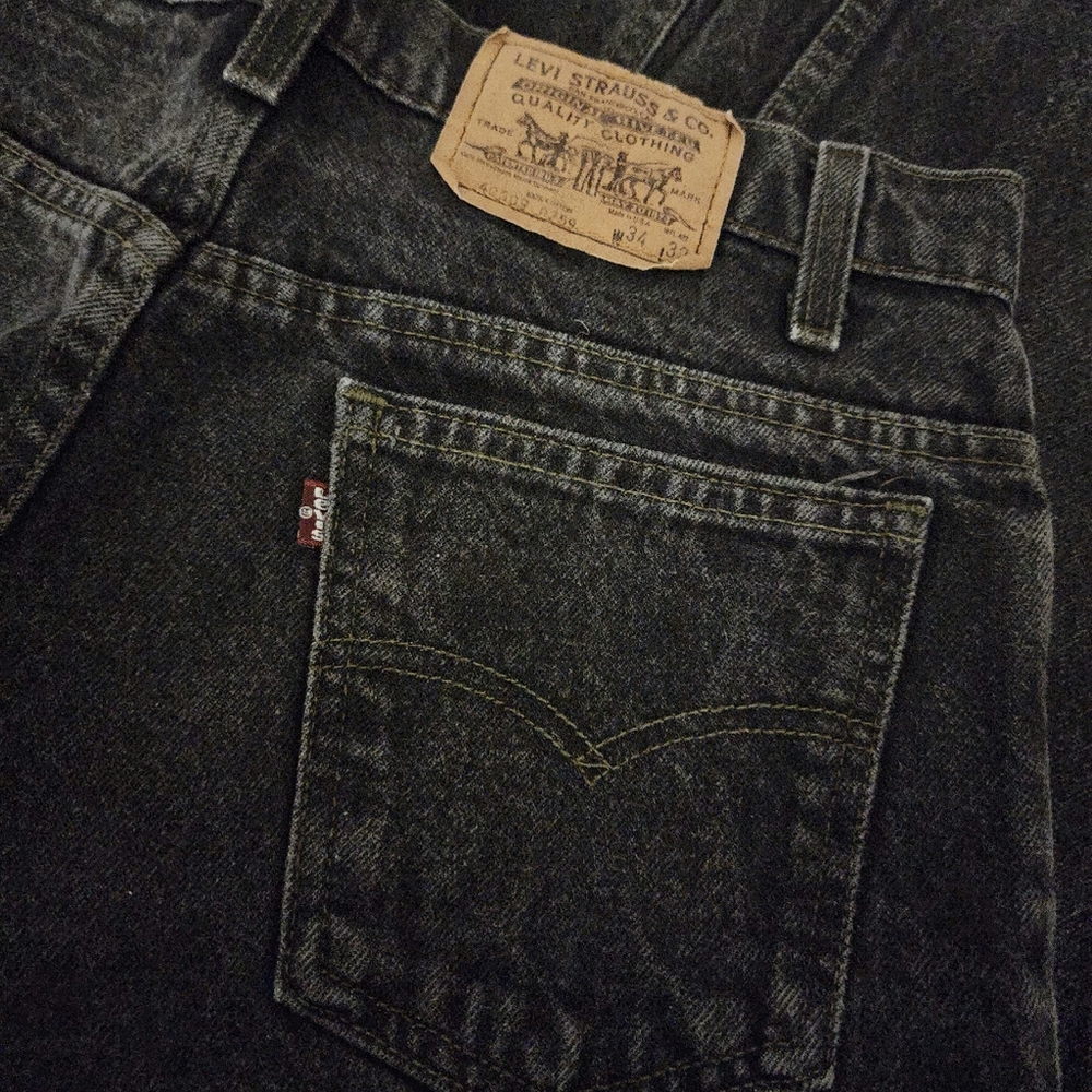 Vintage x 80s 509 Levi Faded Black Denim Red Tab “made in USA”